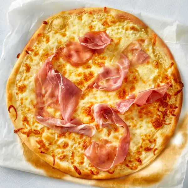 Pizza Bianca mit Parmaschinken & Mozzarella