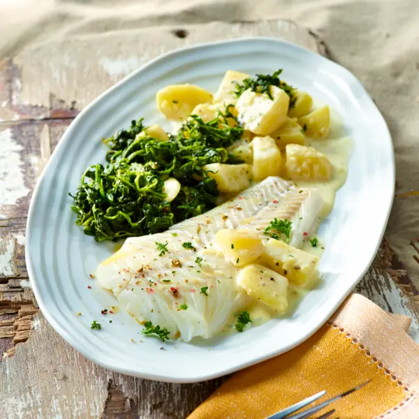 Kabeljau mit Sahnekartoffeln und Blattspinat