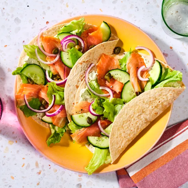 Wraps mit Frischkäse und geräuchertem Lachs