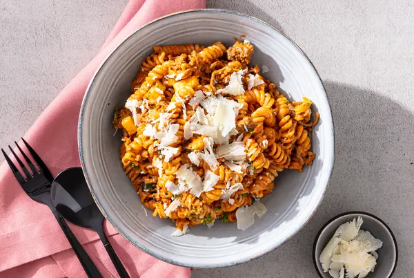 Würzige-Pasta mit Hackfleisch und Zucchini | Kochen Mit Picnic Würzige-Pasta mit Hackfleisch und Zucchini | Kochen Mit Picnic