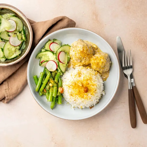 Asiatische Hackbällchen-Pfanne mit grünen Bohnen