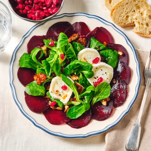 Rote-Bete-Carpaccio mit Ziegenkäse