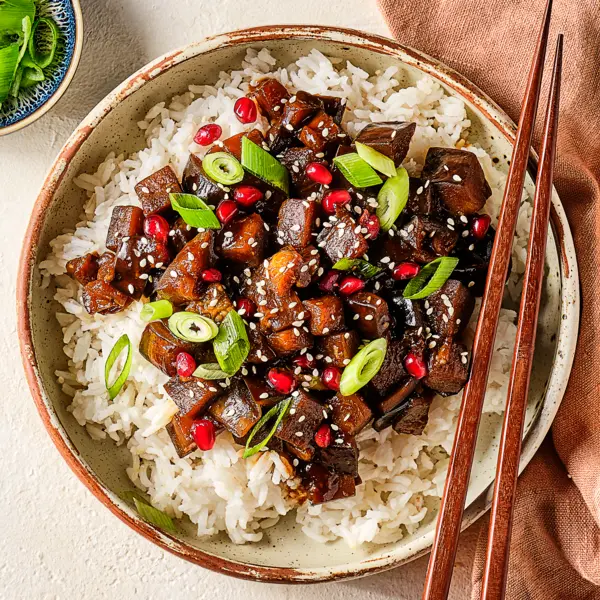 Marinierte Aubergine mit Reis