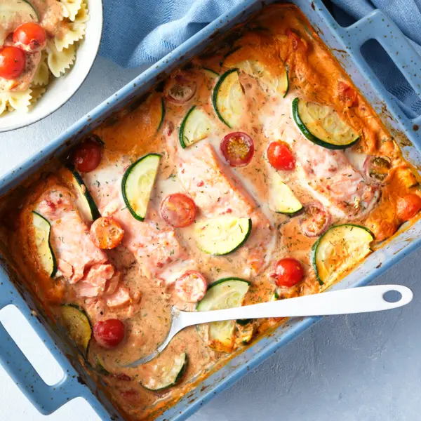 Lachs-Sahne-Gratin mit Pasta