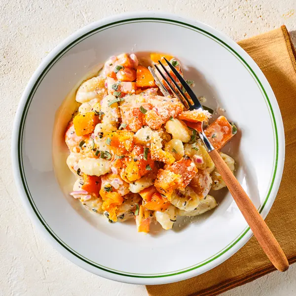 Gnocchi mit Kürbis in cremiger Salbeisauce