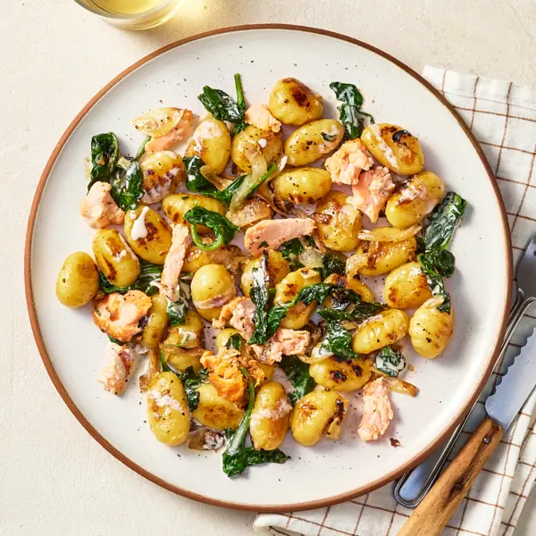 Cremige Lachs-Spinat-Gnocchi