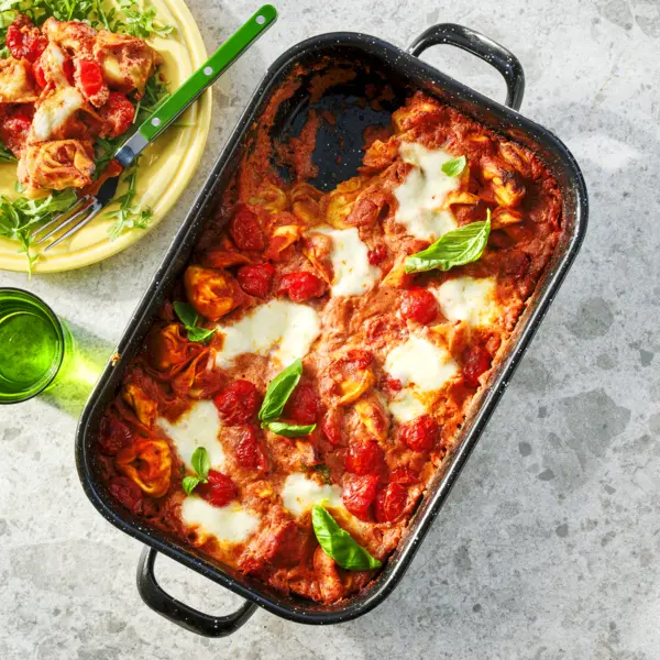 Cremige Tortellini mit Pesto und Mozzarella