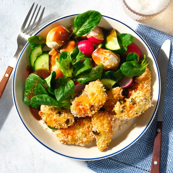 Backhendl aus dem Ofen mit Brezen-Salat