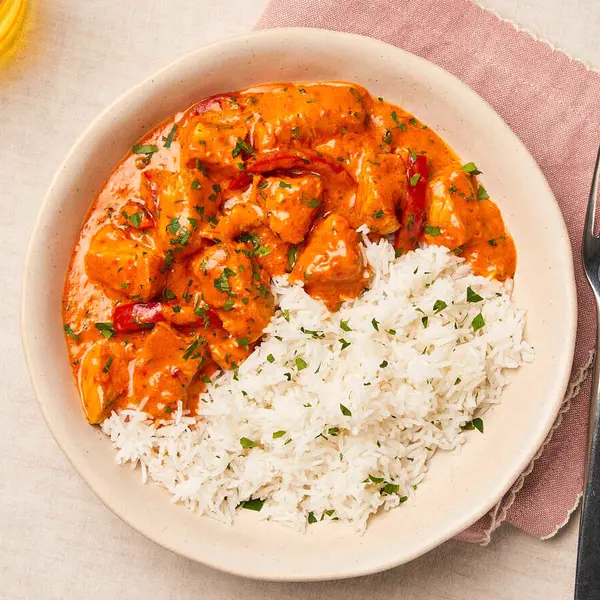 Puten-Rahm-Geschnetzeltes mit Paprika und Reis