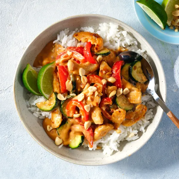 Hähnchen in Erdnusssoße