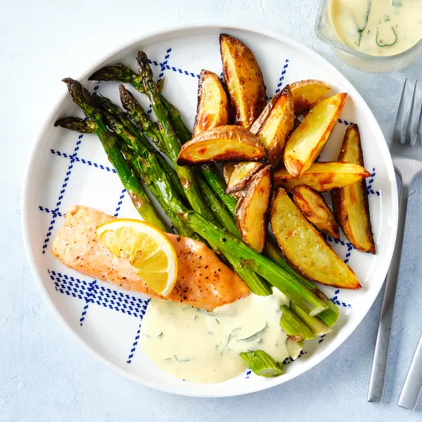 Ofen-Lachs mit Spargel und Bärlauch-Hollandaise