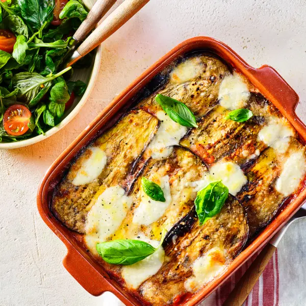 Melanzane mit Salat