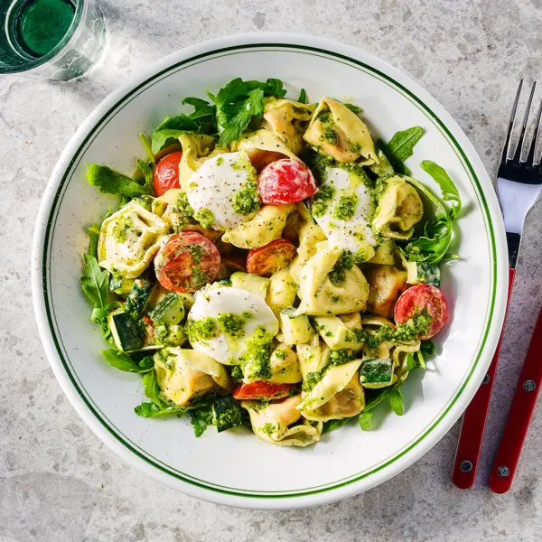 Caprese-Tortellini-Salat