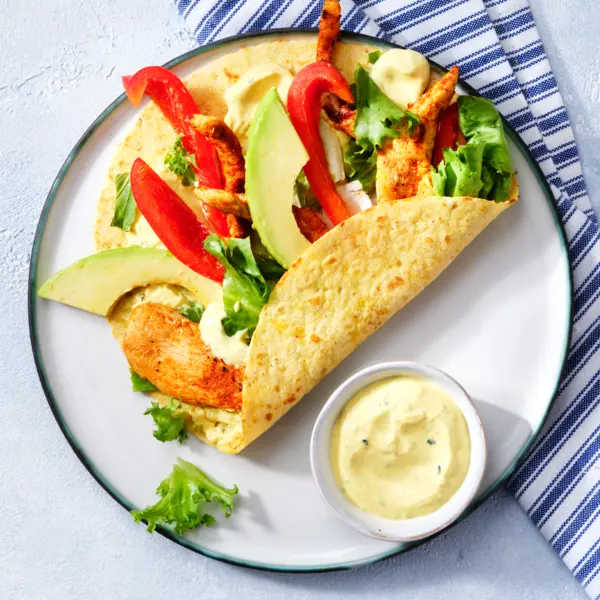 Schnelle Hähnchenwraps mit würzigem Frischkäse