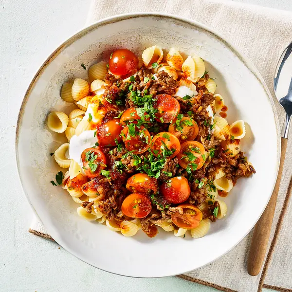 Pasta nach türkischer Art mit Hackfleisch