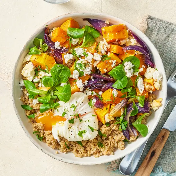 Bunter Quinoasalat mit Butternut-Kürbis