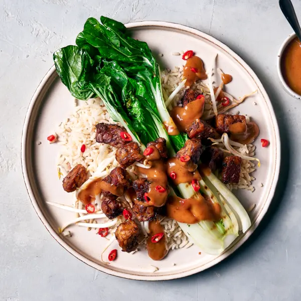 Pak Choi mit mariniertem Tofu und Basmati