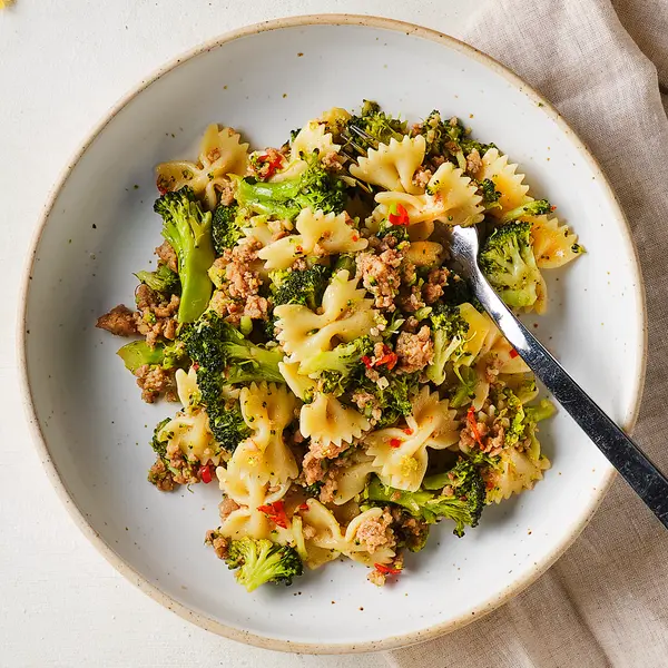 Würzige Farfalle mit Broccoli