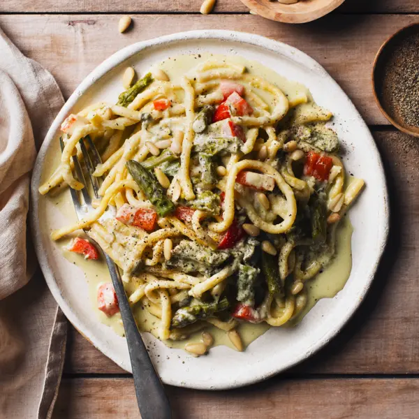 Spätzle mit Spargel-Bärlauch-Rahmsauce