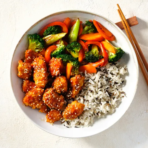 Knuspriges Teriyaki-Hähnchen mit Wildreis und Gemüse