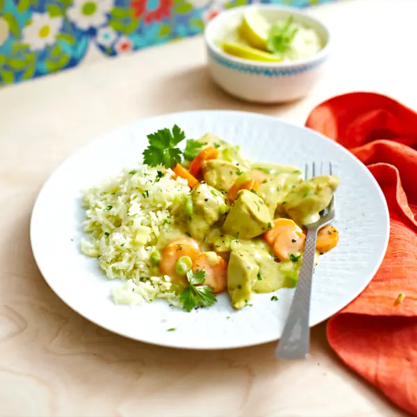 Zitronen-Curry-Hähnchen zu Reis