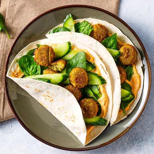 Falafel-Wrap mit Hummus