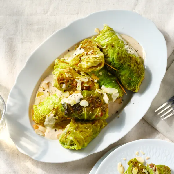 Wirsingrouladen mit Pilz-Maronen-Füllung