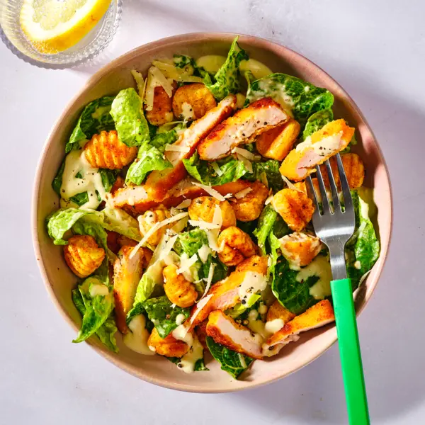 Knuspriger Gnocchi-Caesar-Salat
